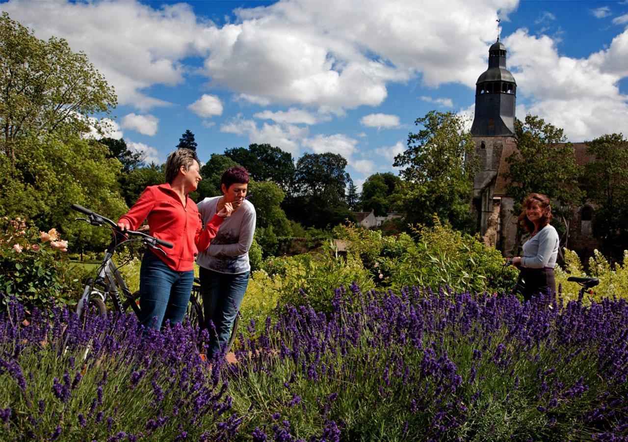 Logis - Auberge De L'Abbaye Thiron-Gardais ภายนอก รูปภาพ