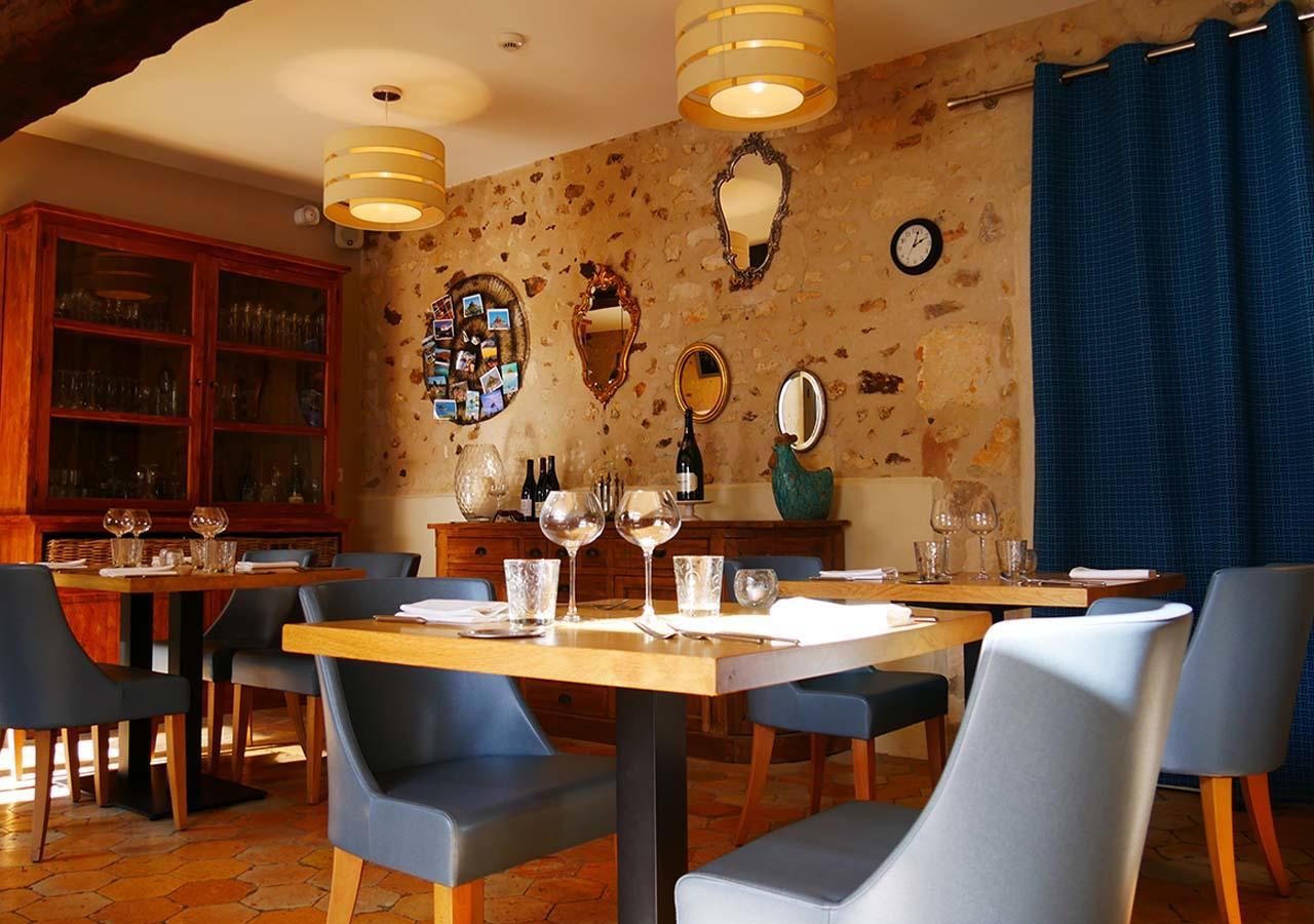 Logis - Auberge De L'Abbaye Thiron-Gardais ภายนอก รูปภาพ