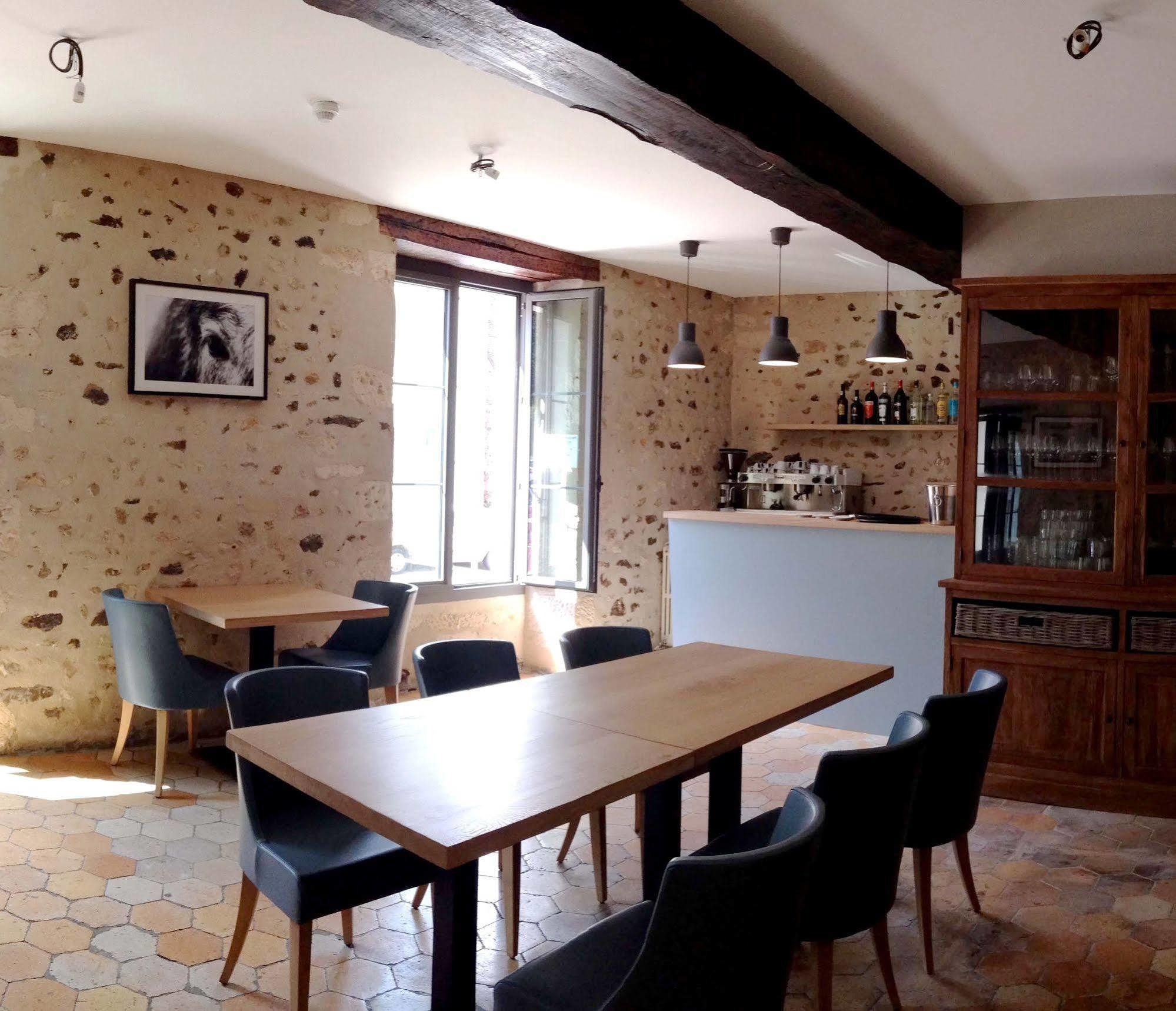 Logis - Auberge De L'Abbaye Thiron-Gardais ภายนอก รูปภาพ